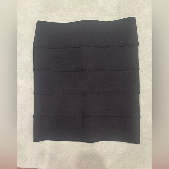 Women’s pencil skirt black size 2 - Picture 2 of 3